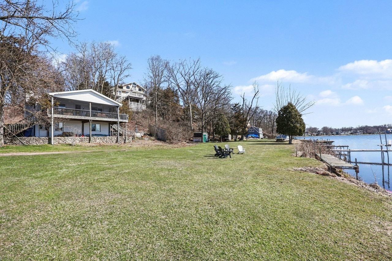 5884 Rays Dr - Photo 2 of 30