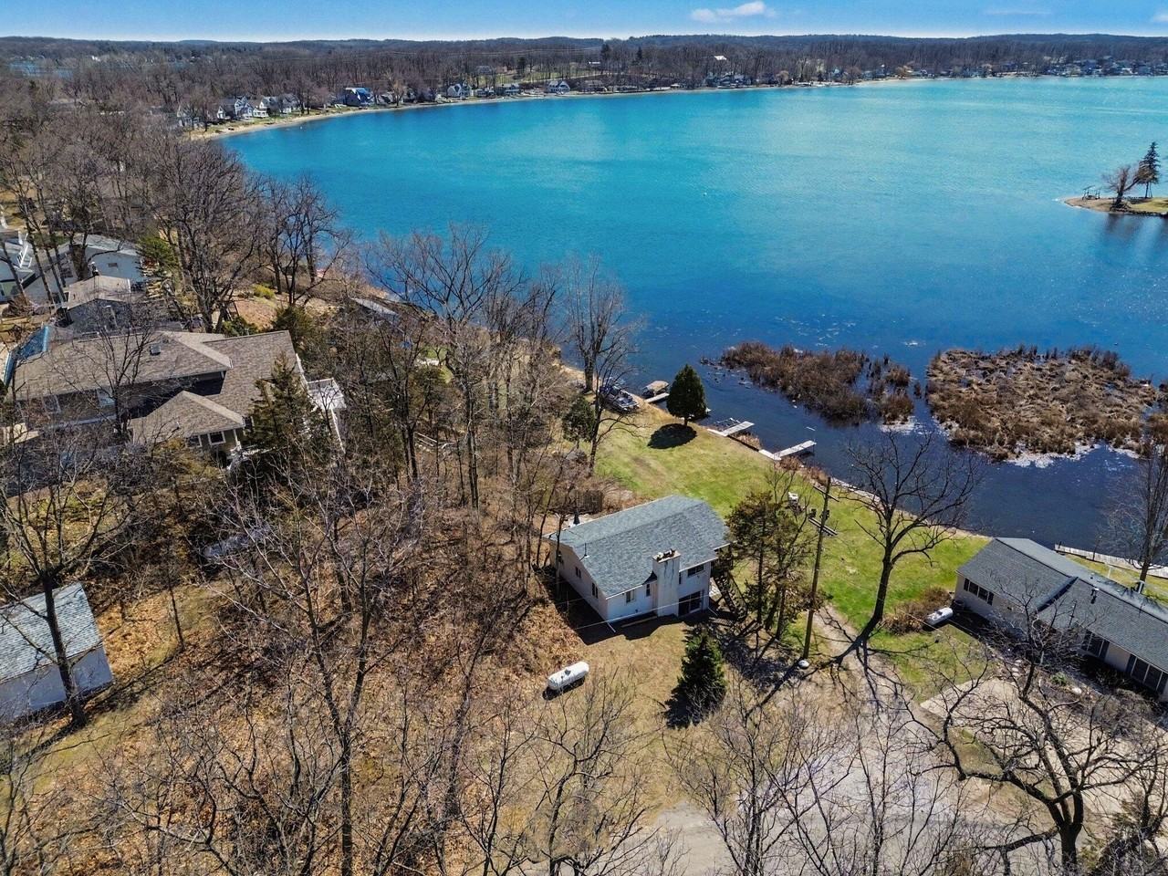 5884 Rays Dr - Photo 3 of 30