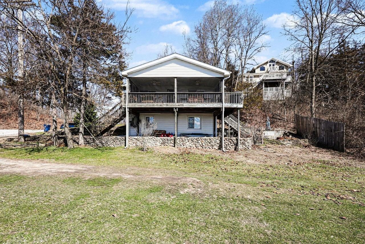 5884 Rays Dr - Photo 6 of 30