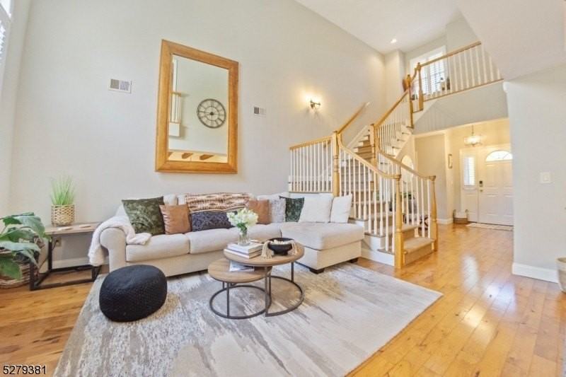 78 Kent Dr - Photo 4 of 23