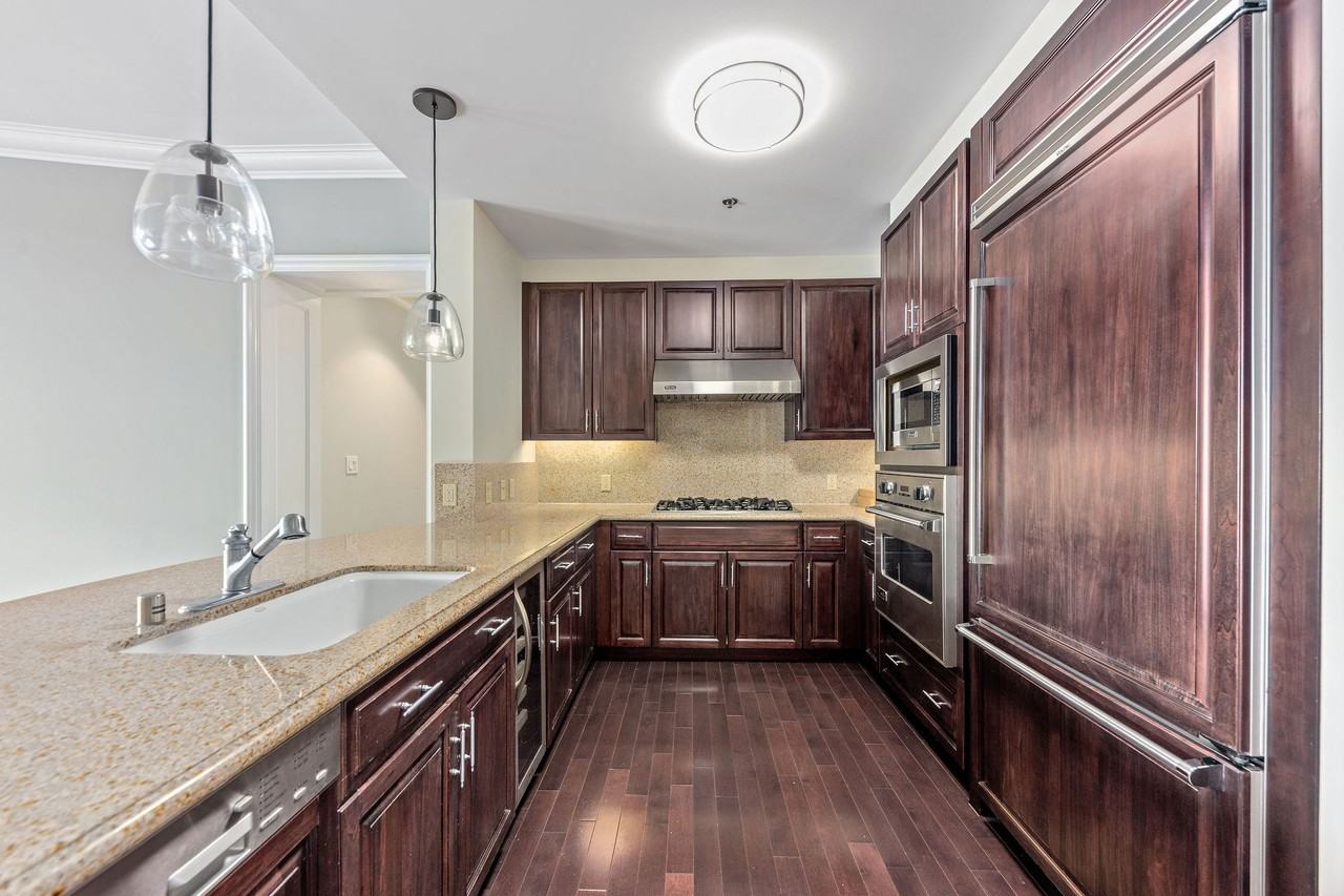 690 Market St #1 - Photo 2 of 37