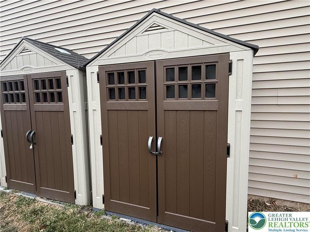 39 John Aly - Photo 4 of 17