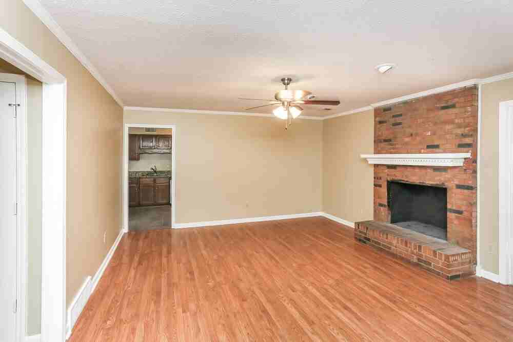 8123 Cairn Dr - Photo 4 of 16