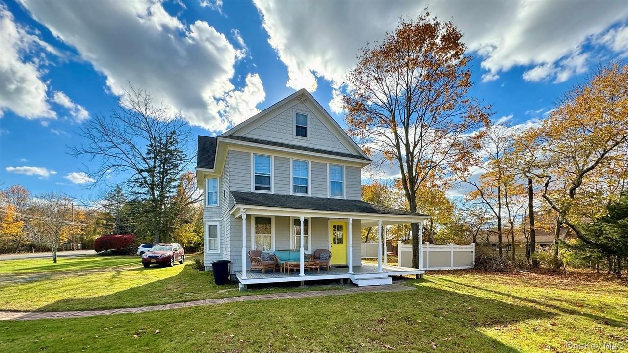 453 Montauk Hwy - Photo 2 of 15