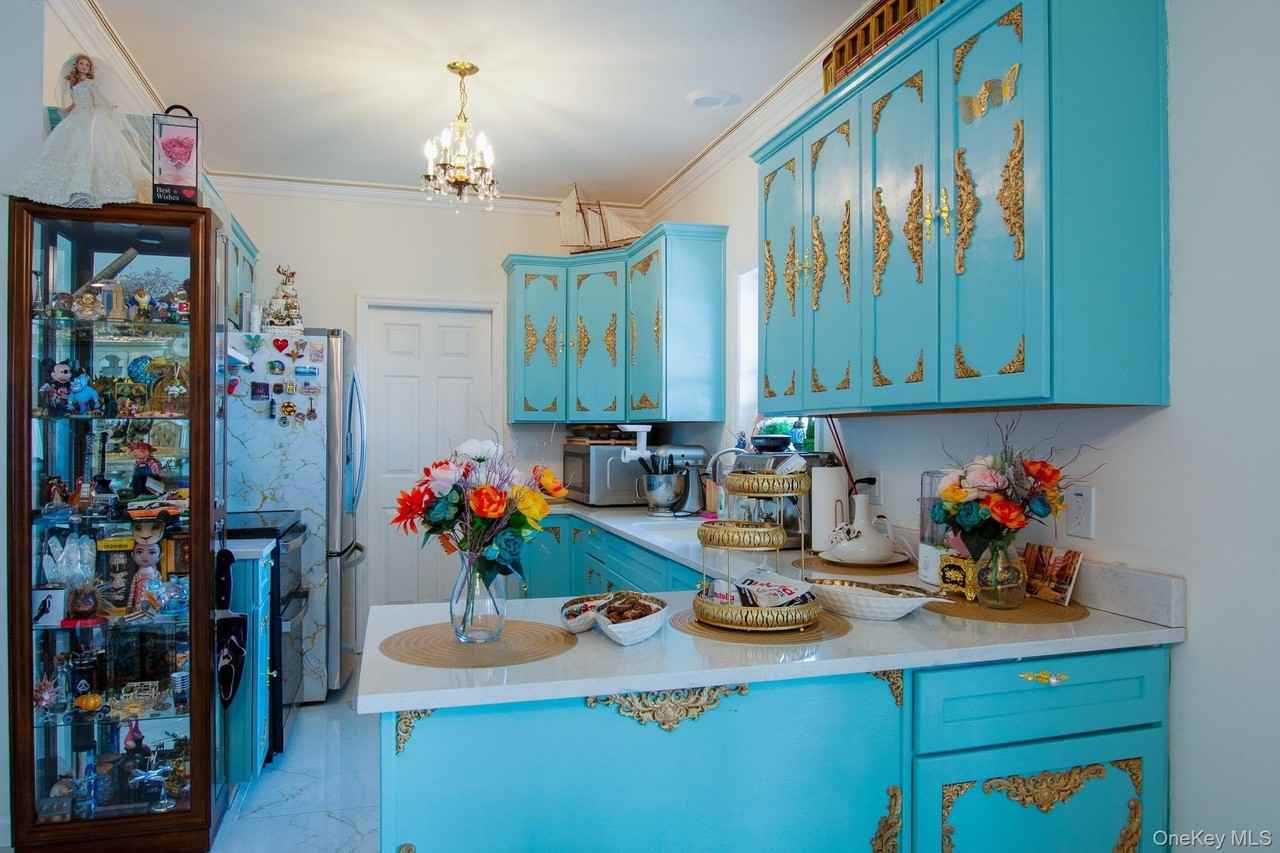 126 Trafalgar Dr - Photo 6 of 19