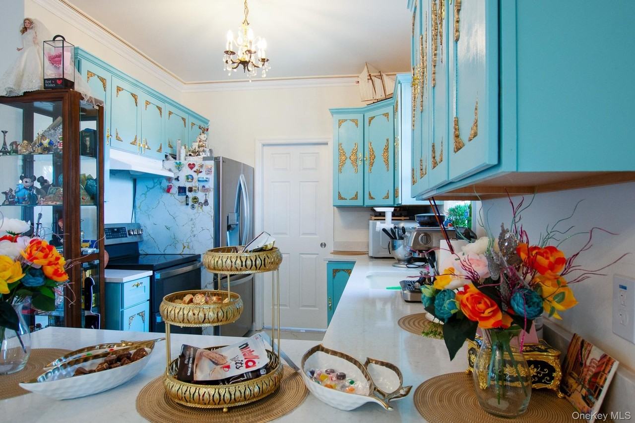 126 Trafalgar Dr - Photo 7 of 19