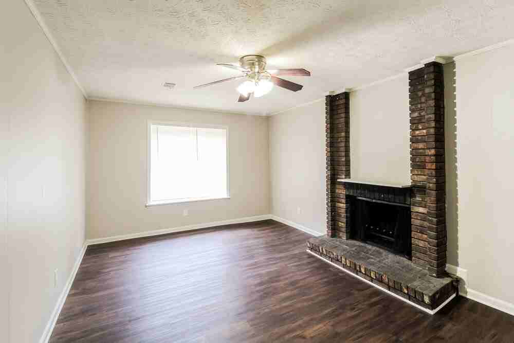 2861 Panther Ct - Photo 4 of 16