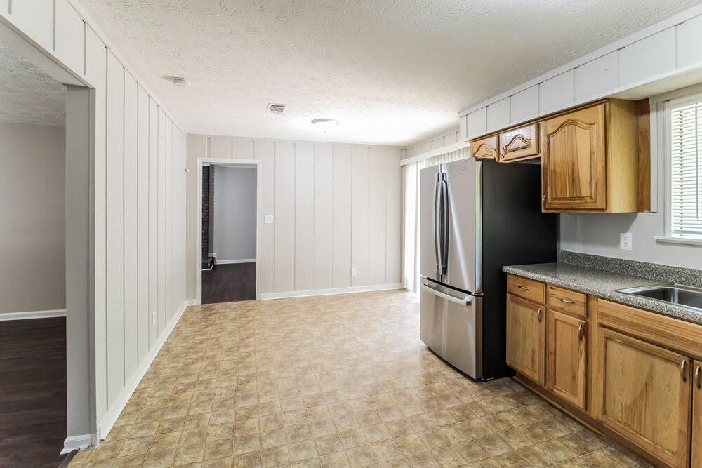 2861 Panther Ct - Photo 7 of 16