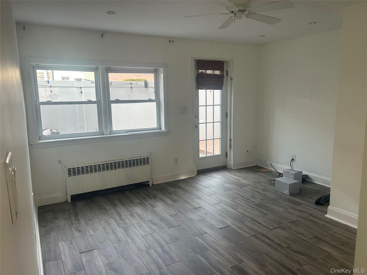 341 E Hudson St - Photo 2 of 15