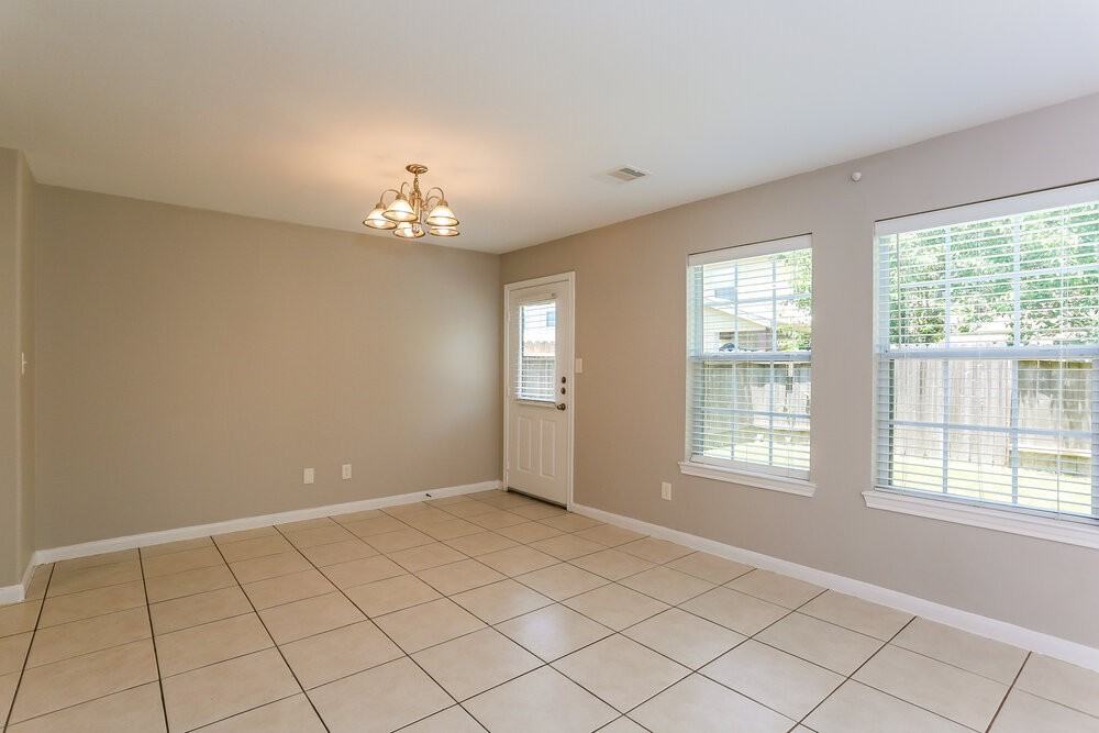 4946 S Cancun Dr - Photo 4 of 16