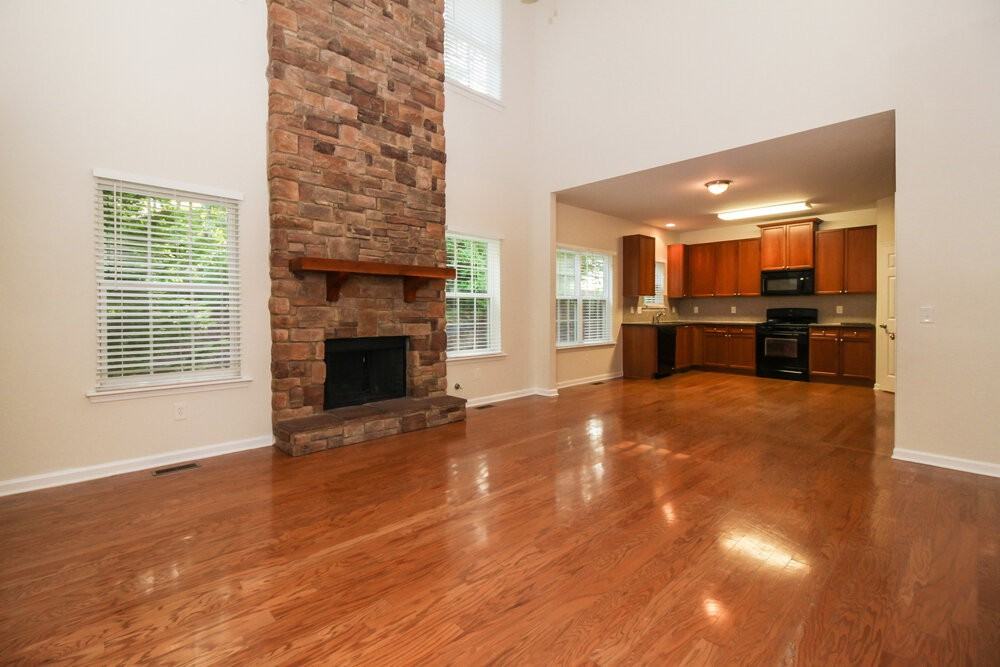 129 Lilyfield Ln - Photo 6 of 17