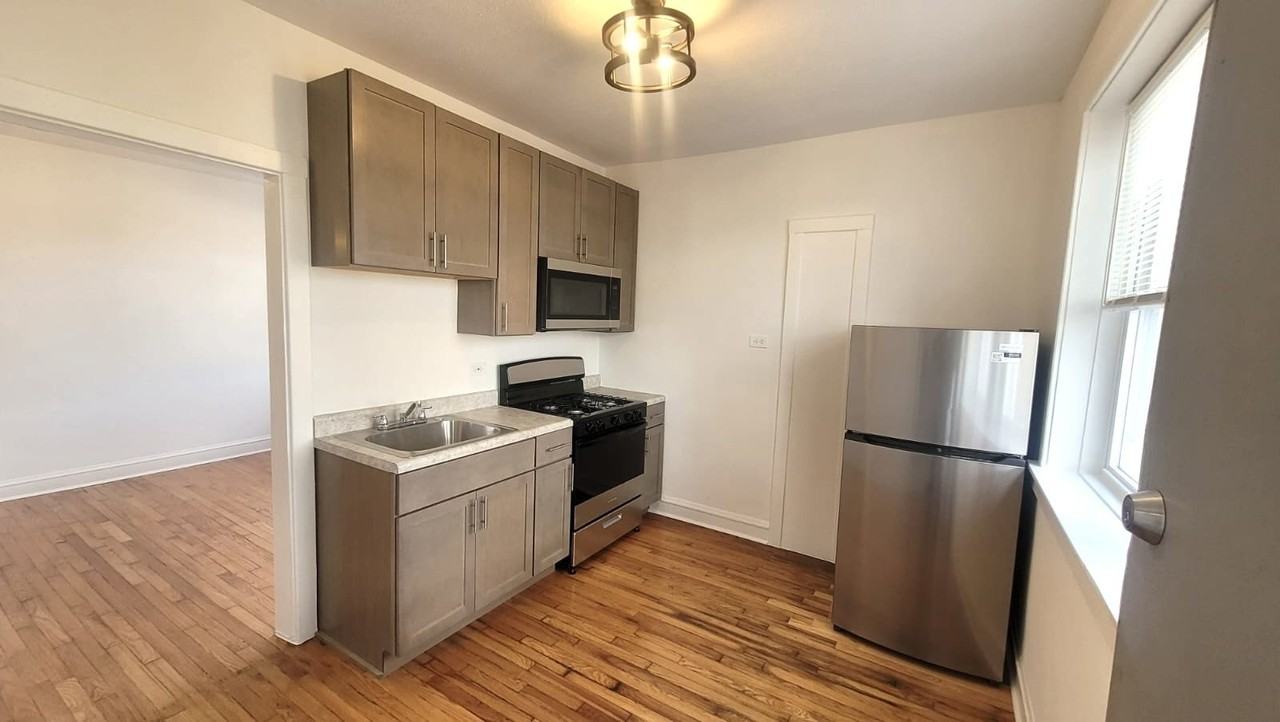 1107 N Avers Ave Apt 3 - Photo 5 of 13