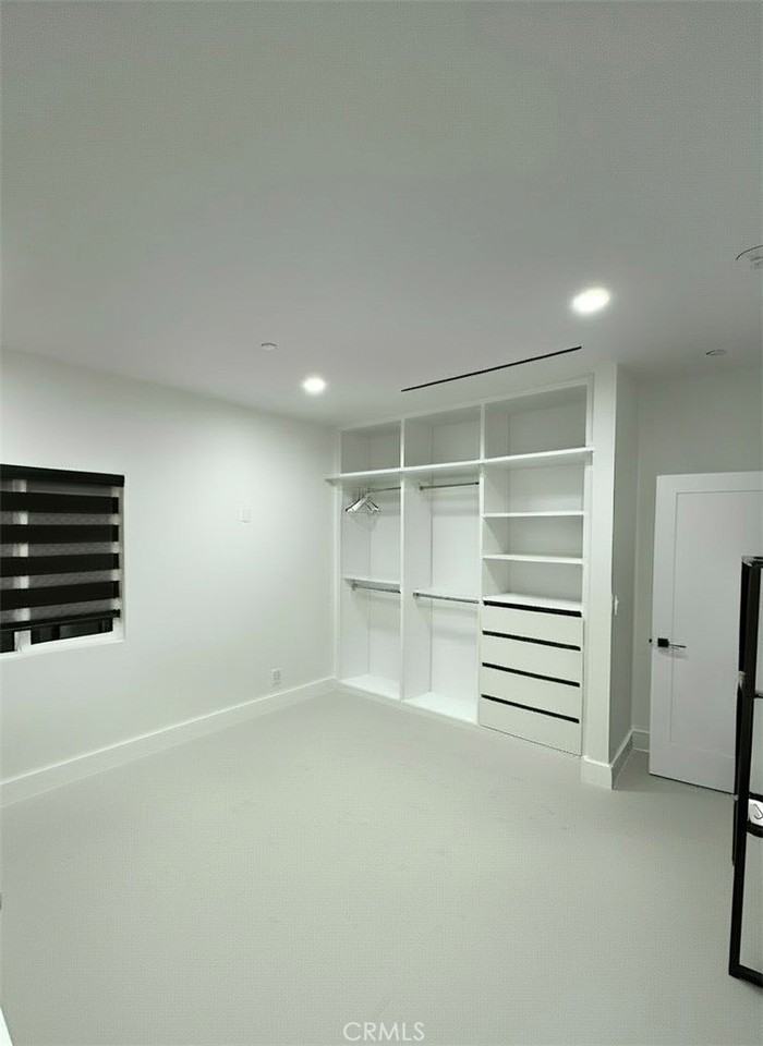 417 W Franklin Ave - Photo 3 of 4