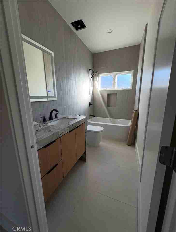 417 W Franklin Ave - Photo 4 of 4