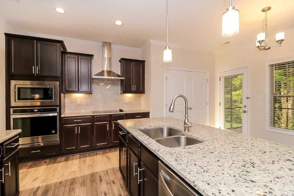 39 Grand Manor Ct - Photo 7 of 17