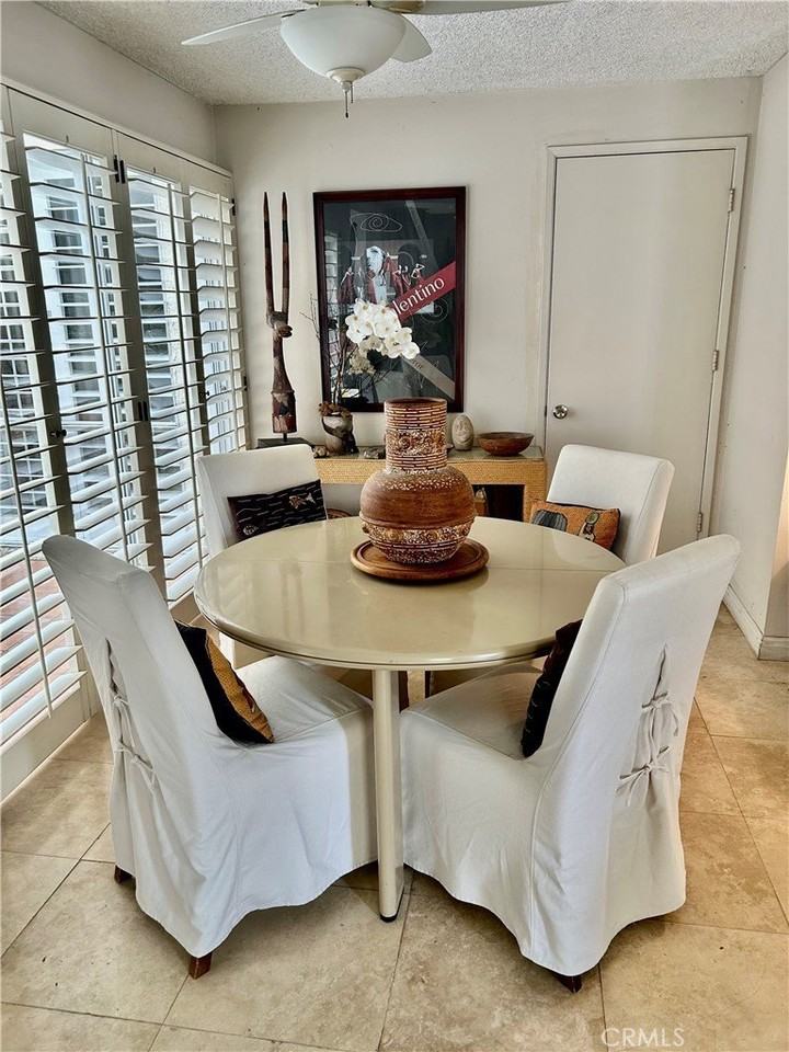 170 Avenida Majorca #D - Photo 2 of 7