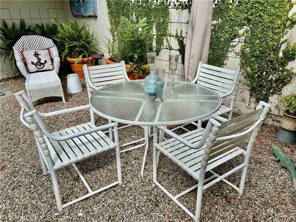 170 Avenida Majorca #D - Photo 5 of 7