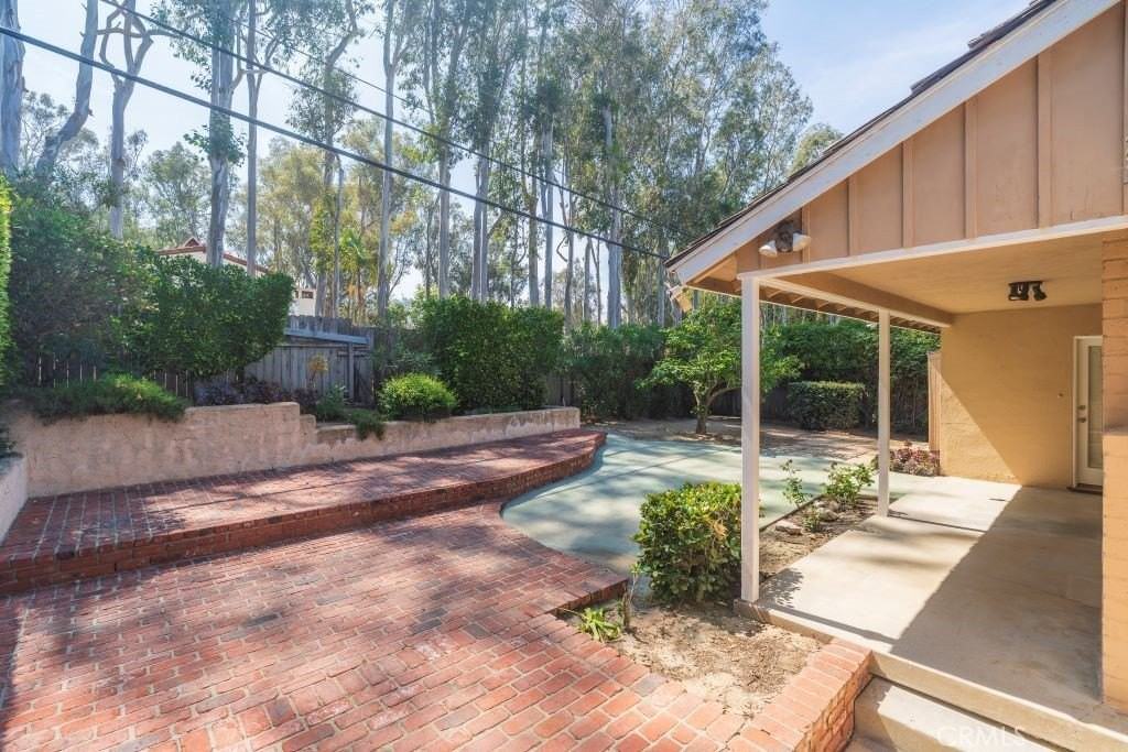 218 Calle De Arboles - Photo 2 of 35