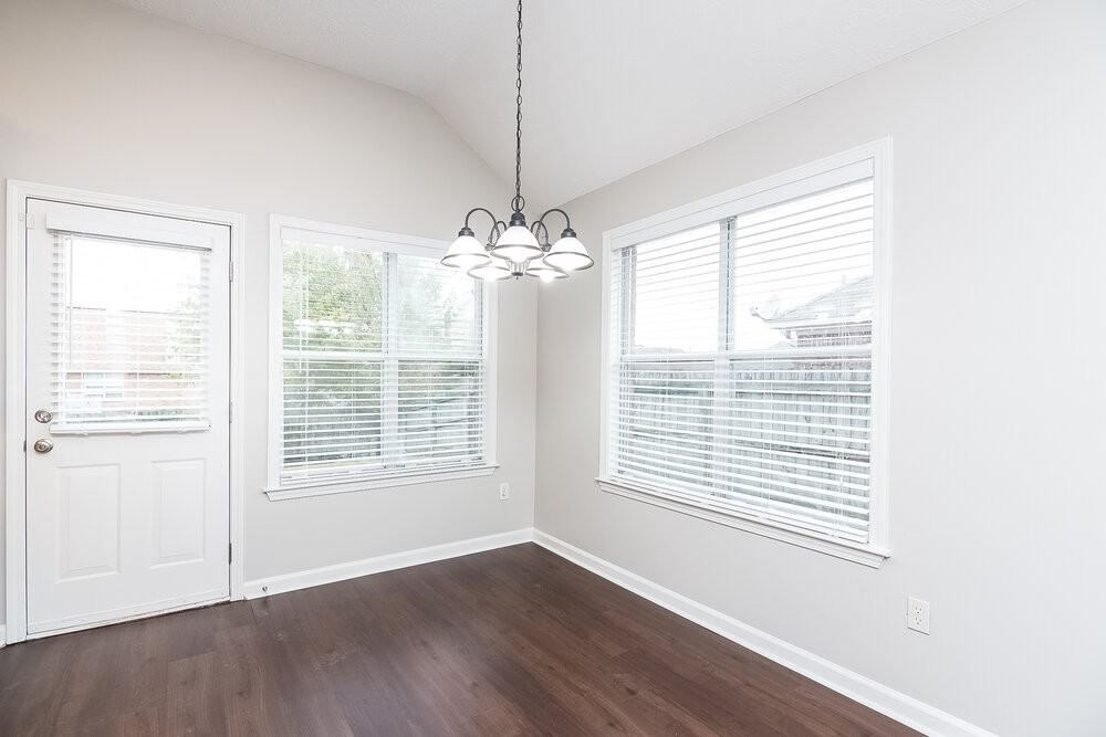 6391 Braybourne Main - Photo 3 of 14