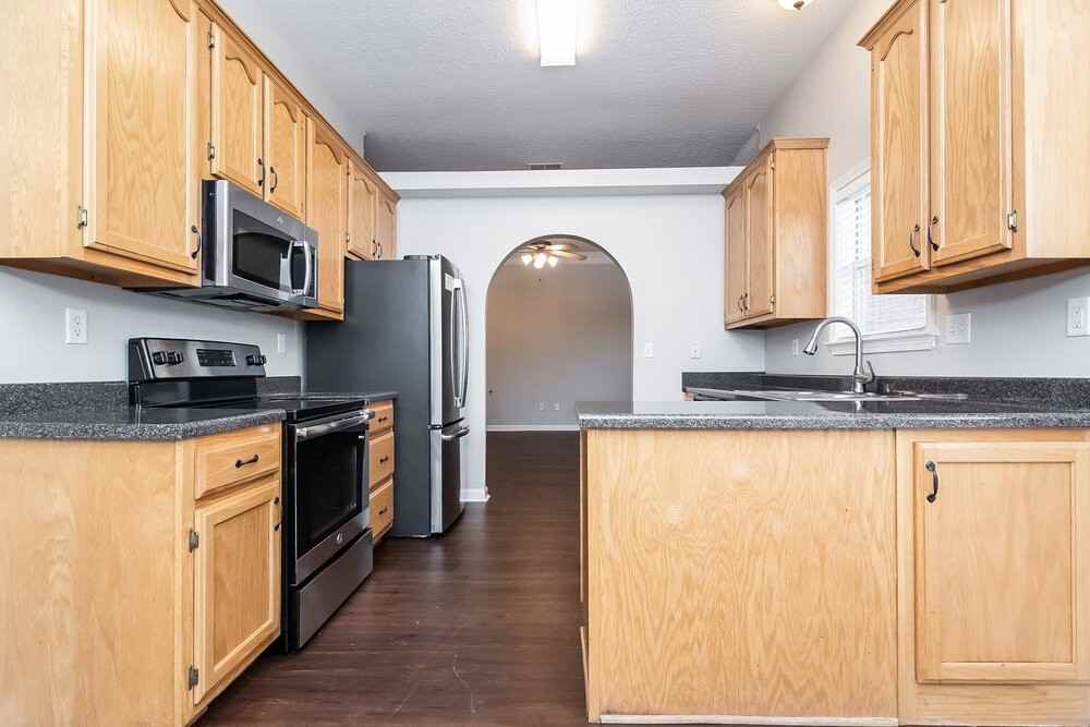 6391 Braybourne Main - Photo 4 of 14