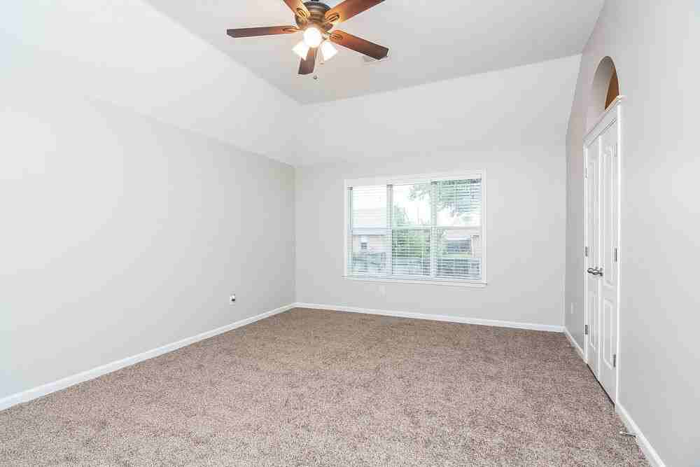 6391 Braybourne Main - Photo 5 of 14