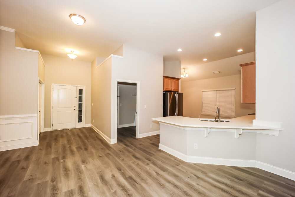 4890 Summersun Dr - Photo 5 of 16