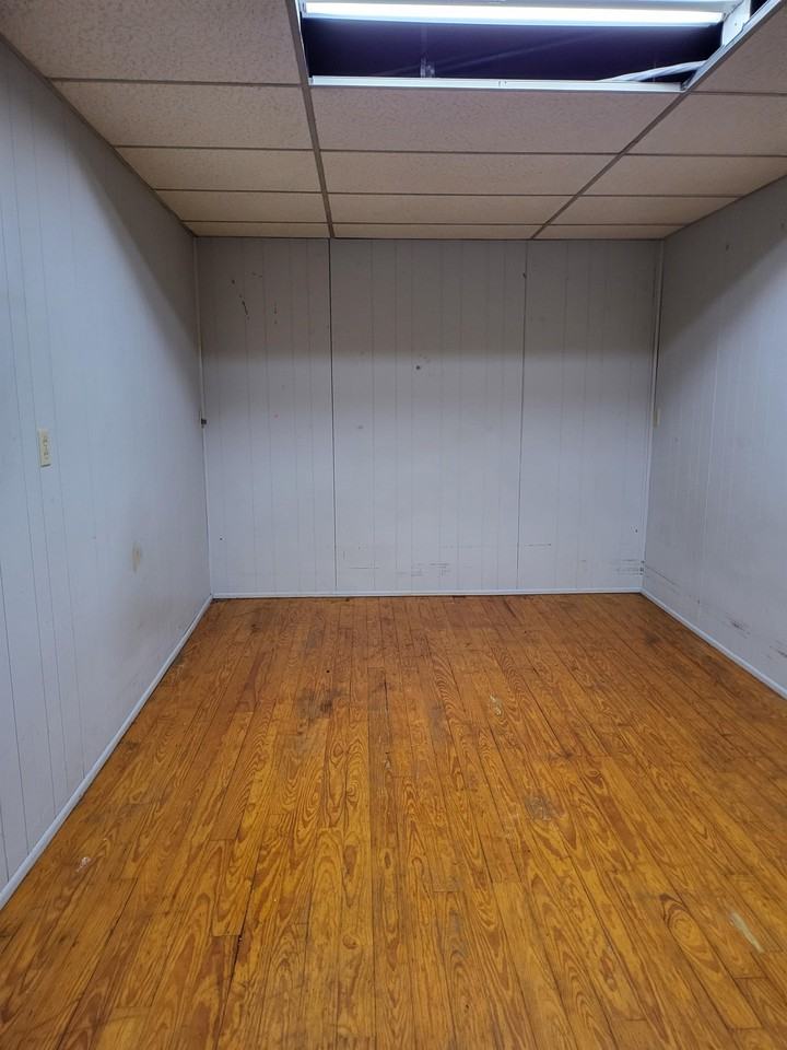 102-108 N Main St Ada Ohio 45810 - Photo 5 of 30