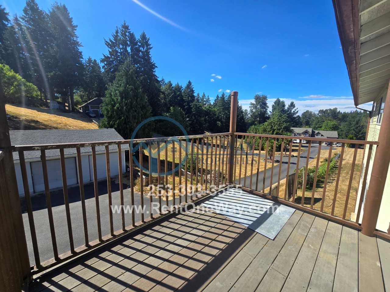 18601 4th Street East - Photo 4 of 12