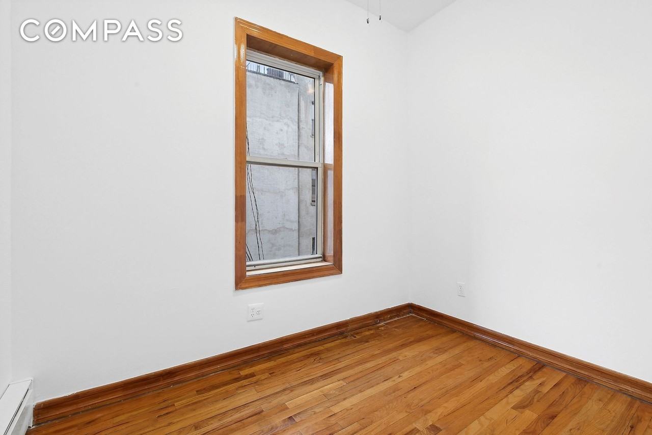 326 E 11th St #15 - Photo 5 of 6