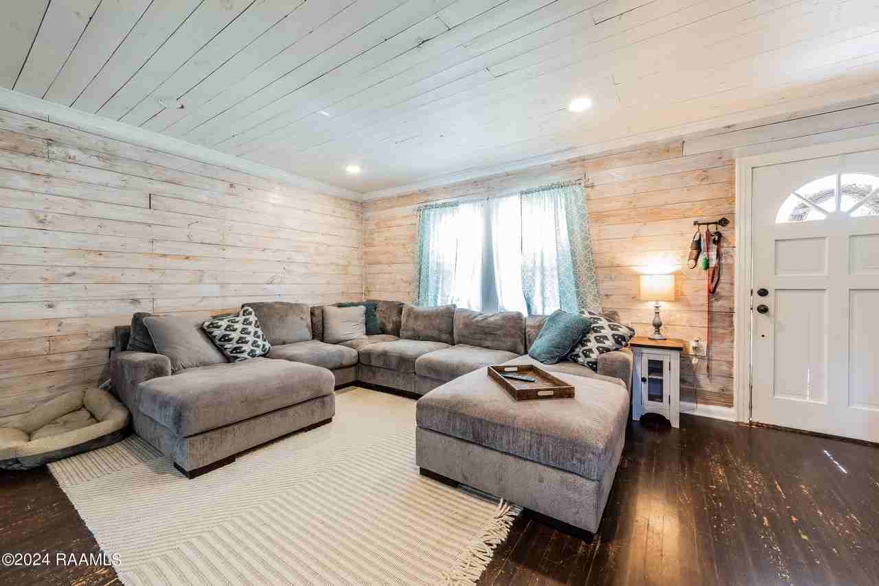 114 Memory Ln - Photo 4 of 22