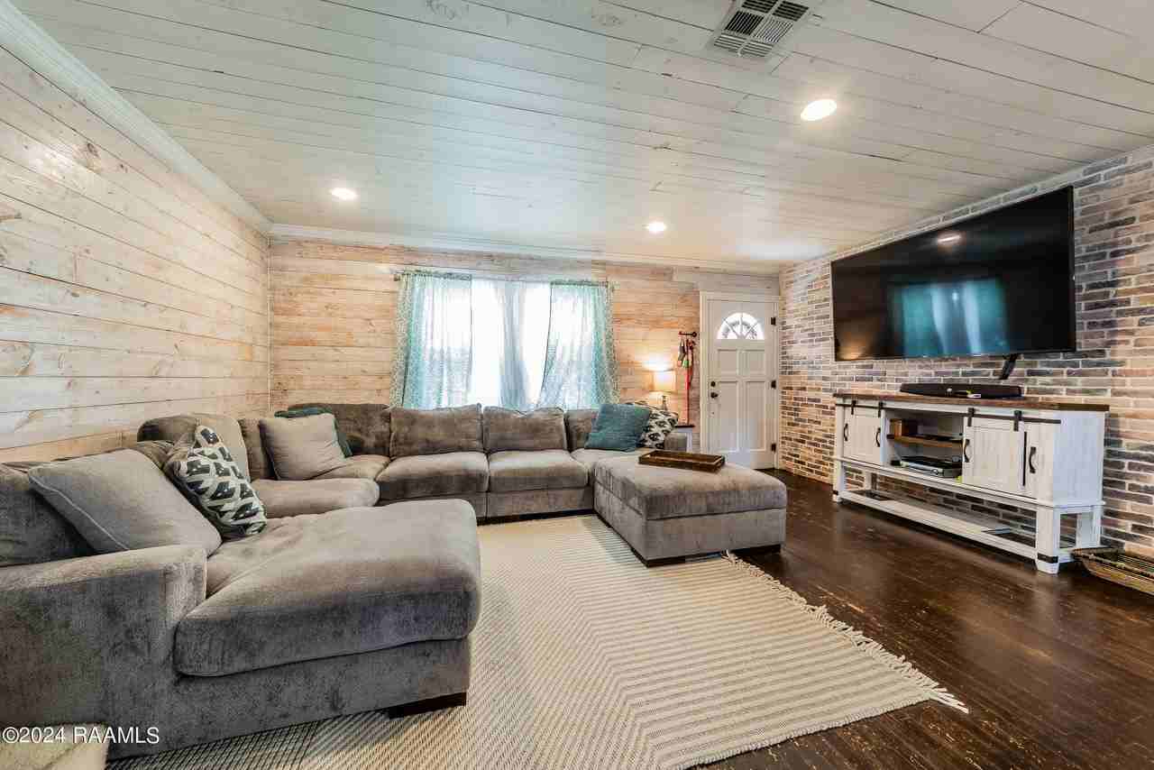 114 Memory Ln - Photo 5 of 22