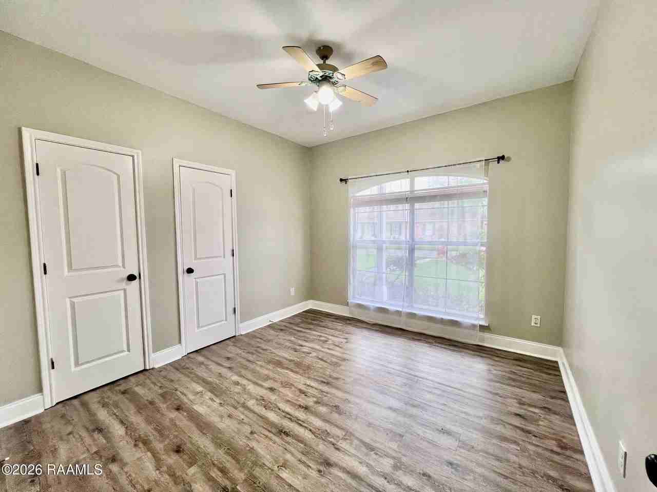 101 Wildflower Ln - Photo 5 of 10