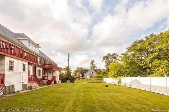 405 E Philadelphia St - Photo 3 of 42