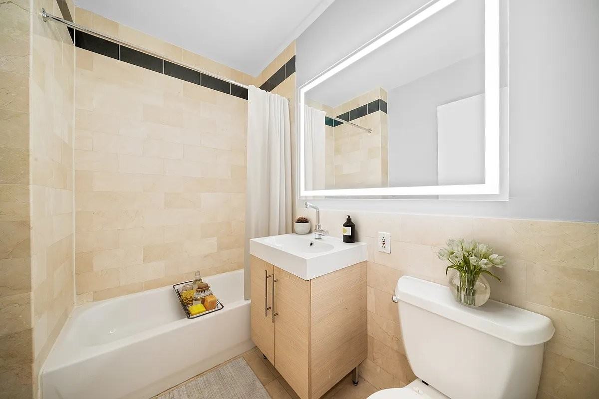 2 S End Ave #715 - Photo 5 of 5