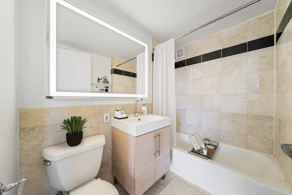 2 S End Ave #1814 - Photo 5 of 5