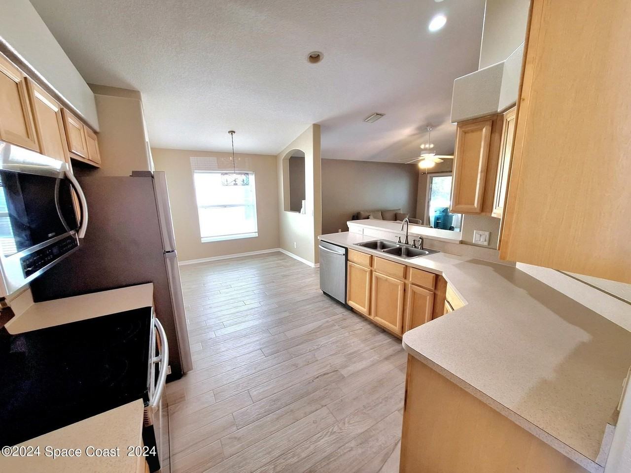 2622 Glasbern Cir - Photo 5 of 21