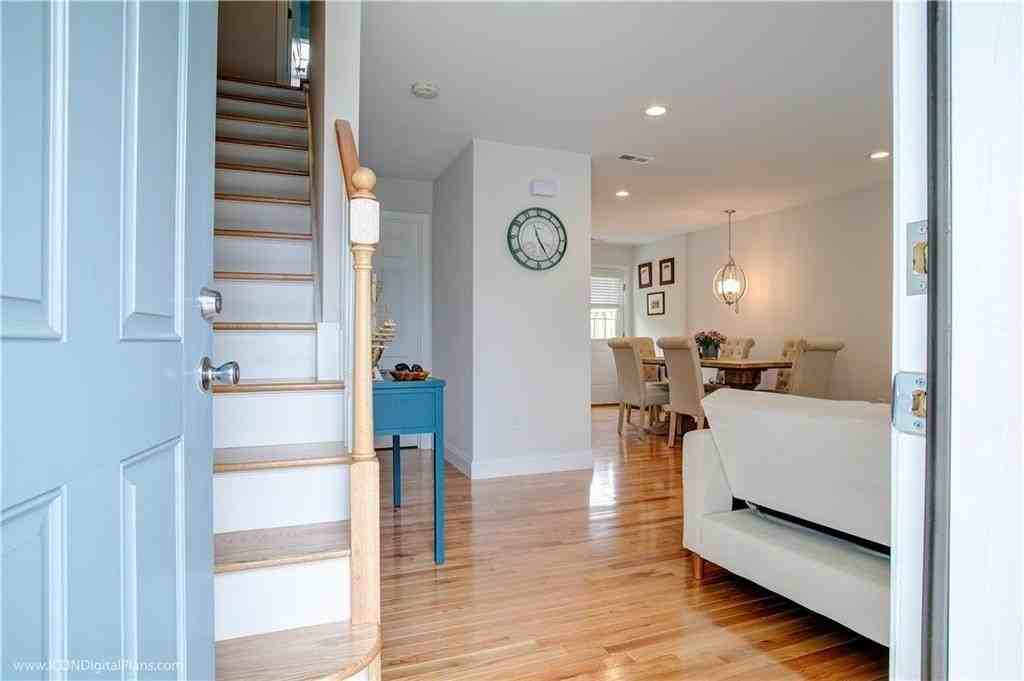 56 Mariner Way - Photo 4 of 28