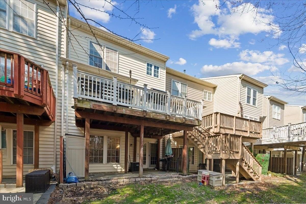 10823 Wadsworth Rd - Photo 2 of 22