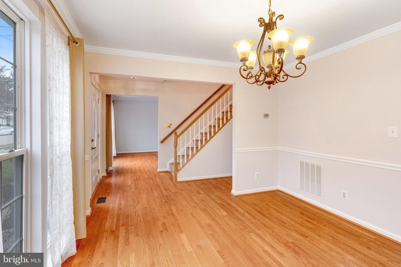 15385 Bevanwood Dr - Photo 6 of 50