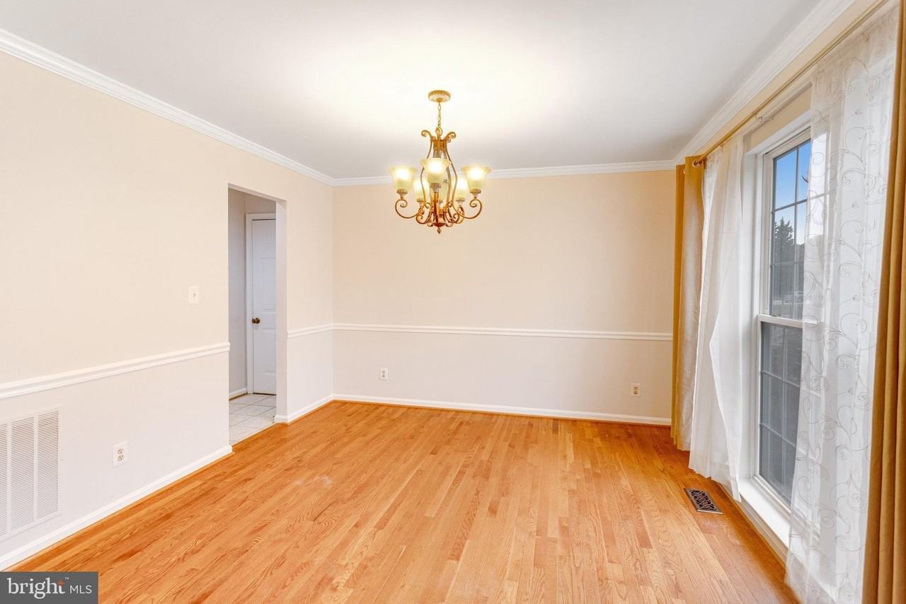 15385 Bevanwood Dr - Photo 7 of 50