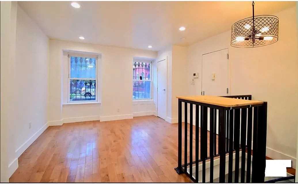 1076 Dean St #1 - Photo 2 of 7