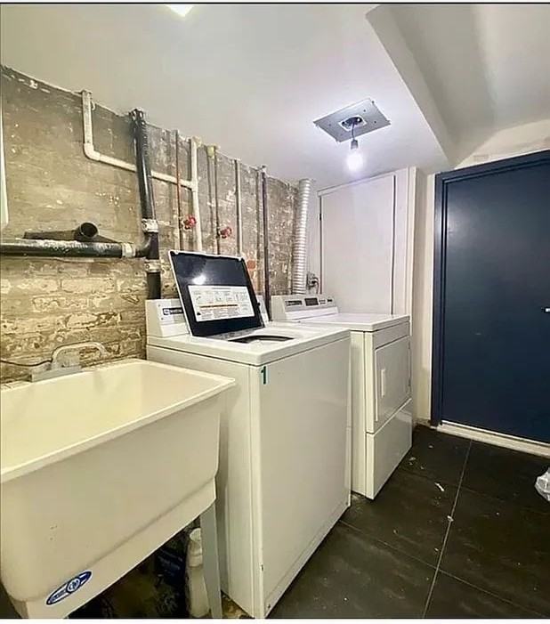 1076 Dean St #1 - Photo 7 of 7