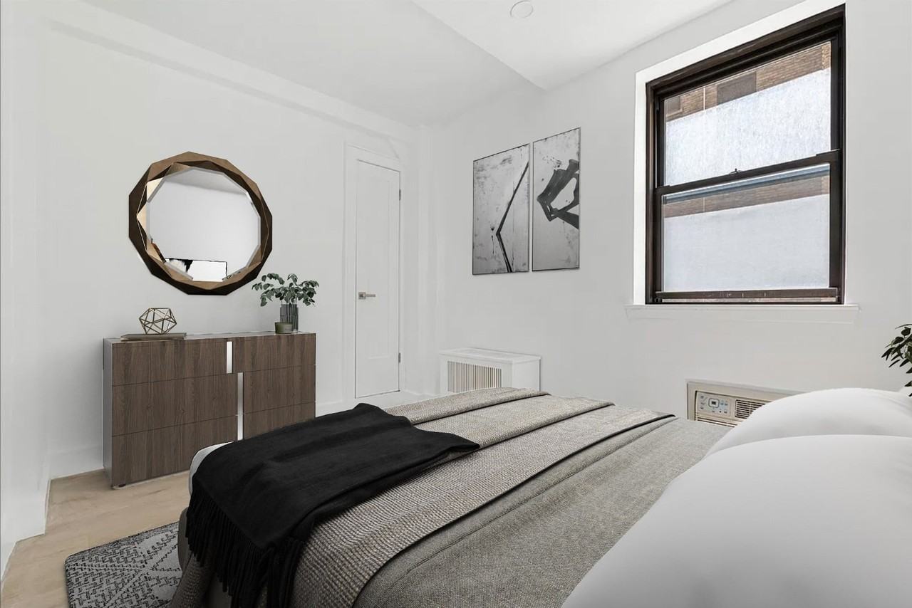 138 E 38th St #6A - Photo 2 of 7