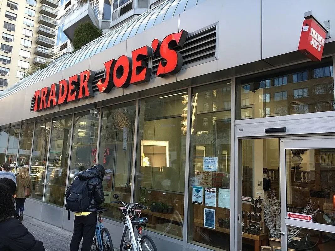 138 E 38th St #6A - Photo 5 of 7