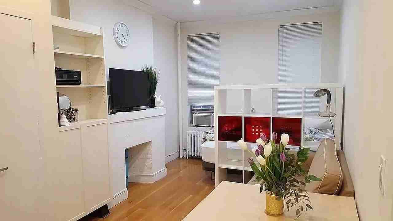 220 Sullivan St #2E - Photo 2 of 6