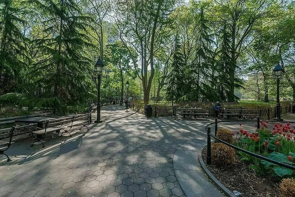 220 Sullivan St #2E - Photo 6 of 6