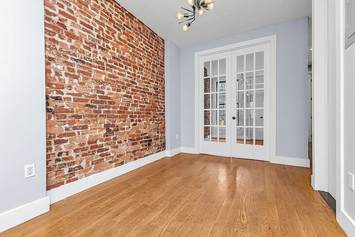 540 Bainbridge St #2L - Photo 4 of 6