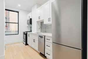 featured image of 425 Amsterdam Ave #2SA