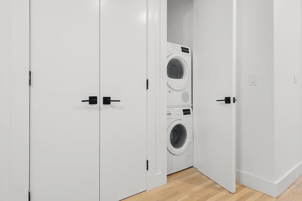 425 Amsterdam Ave #2SA - Photo 4 of 8