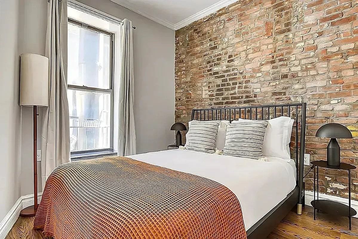 438 W 52nd St #13E - Photo 4 of 5